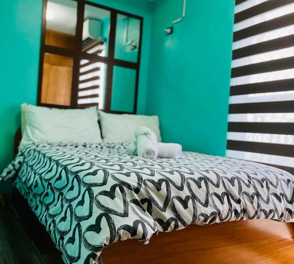 Apartment Spacious & Cozy 1-Bedroom, Sleeps 2-4 Manila Philippines